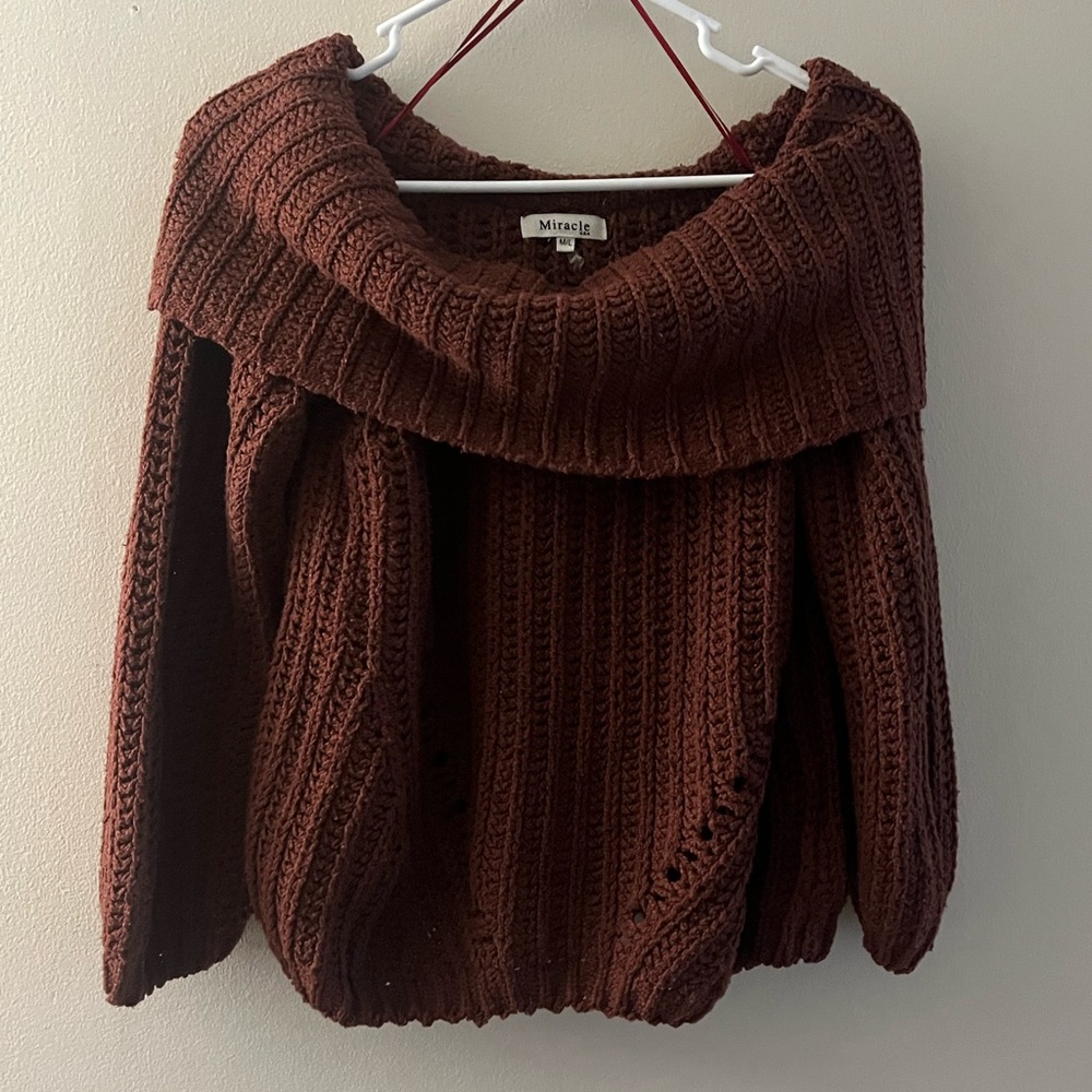 CHUNKY KNIT SWEATER